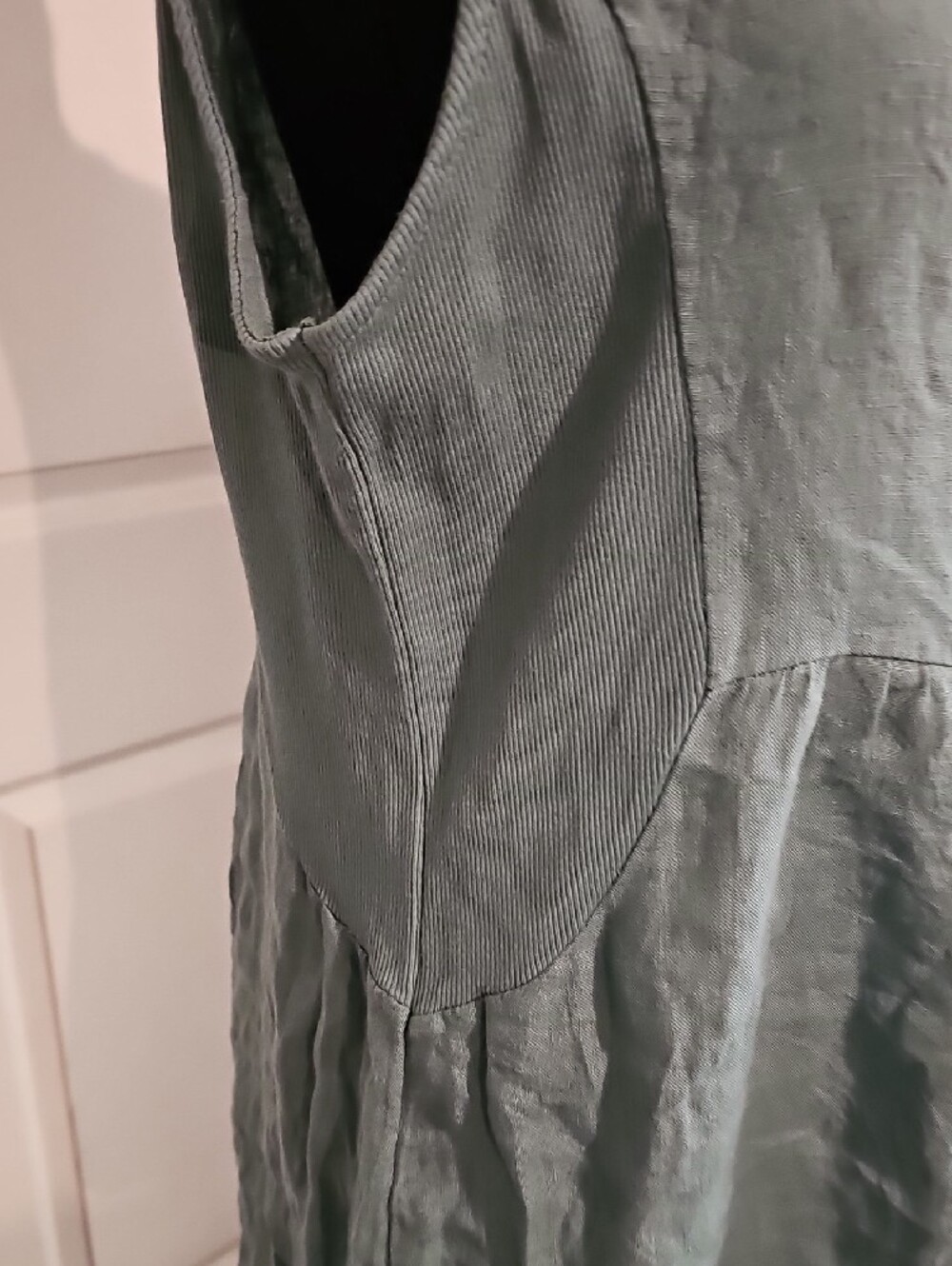 Light Blue Sleeveless V-Neck Linen Dress - Picture 3 of 7